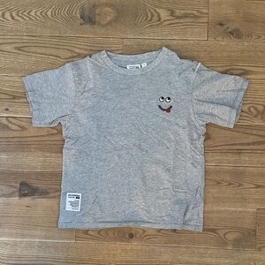 Uniqlo Gray Kids T-Shirt with Fun Face Design